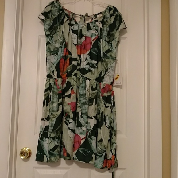 LC Lauren Conrad Dresses & Skirts - LC LAUREN CONRAD Pleat Neck Dress NWT